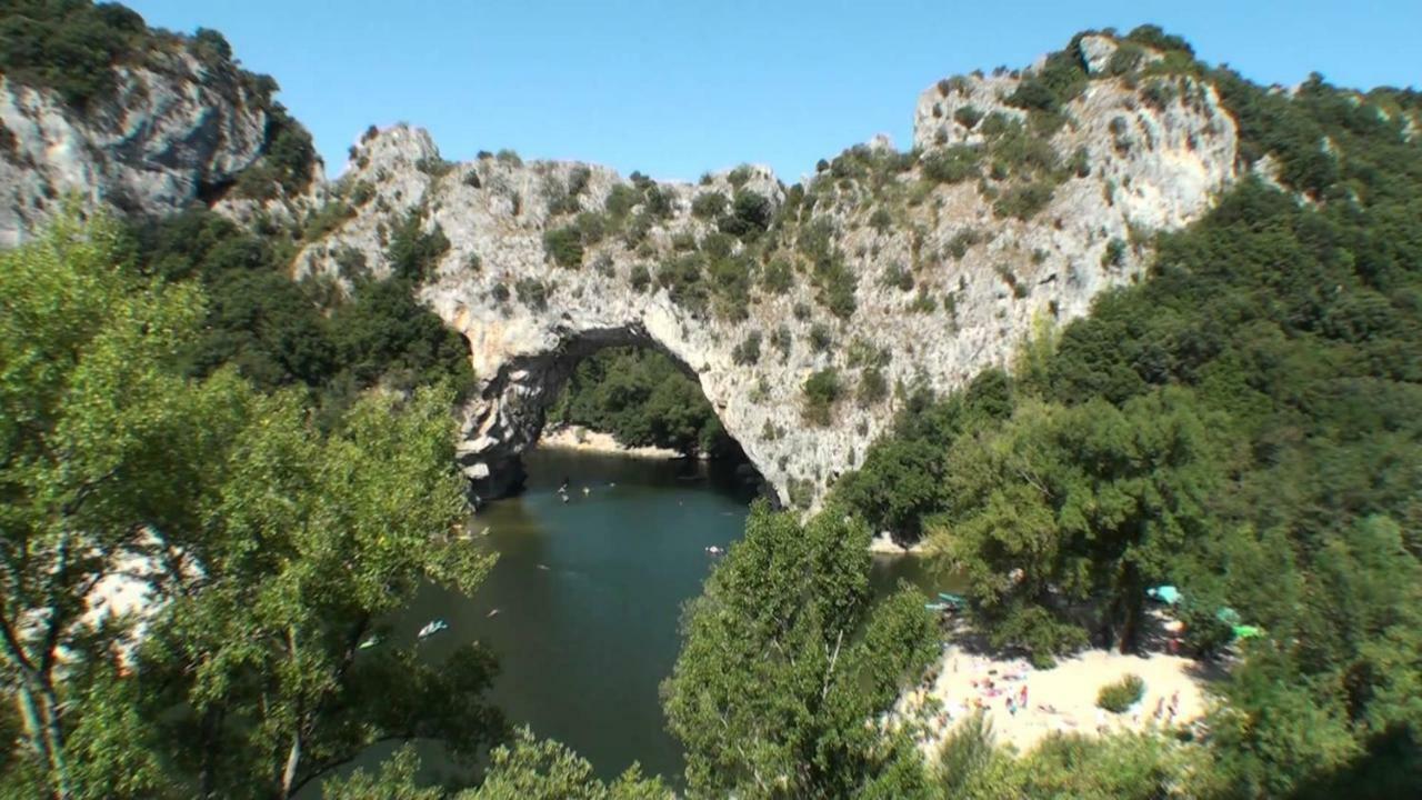 Mas Des Gardies Saint-Julien-de-Peyrolas Buitenkant foto